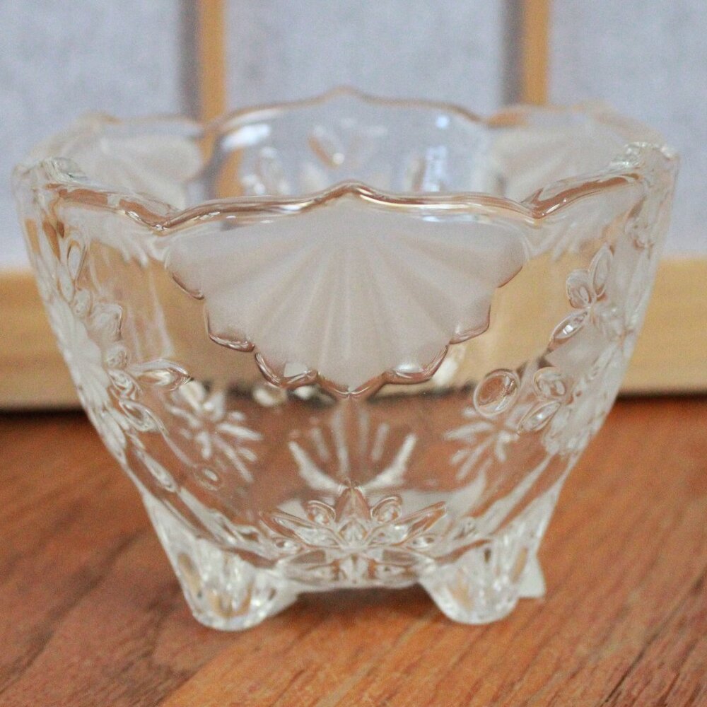 Mikasa Snowflake Frosted Glass Candleholder